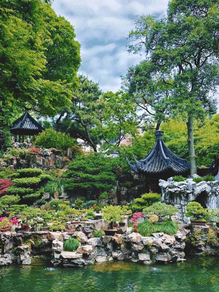 Yu Garden Travel Guide – Covering Transportation, Routes, Food, and Shopping 