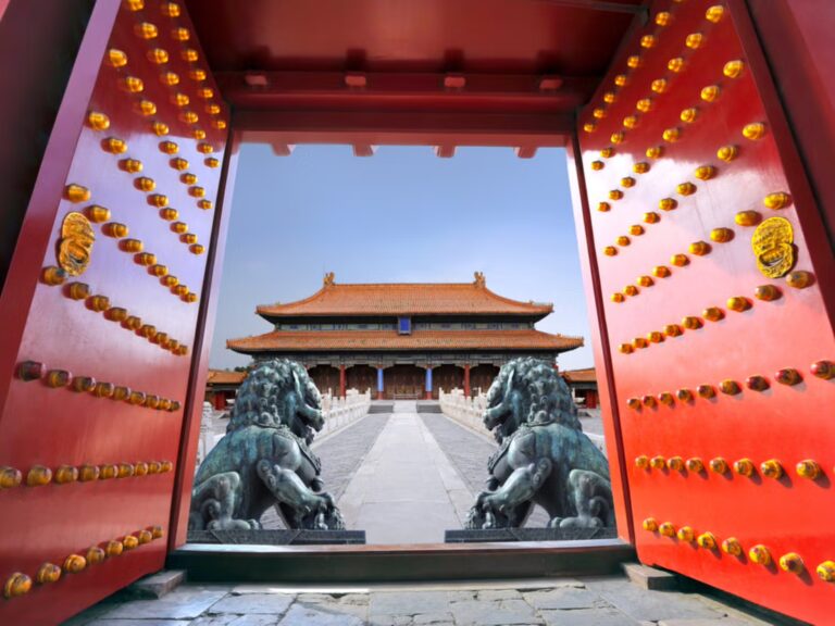 How to Travel in China Without Speaking Any Chinese: Translation Apps + Simple Communication Tricks